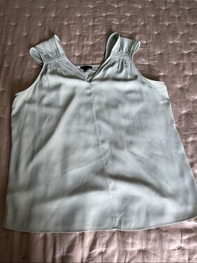 Ann Taylor Sage Green V-Neck Sleeveless Camisole